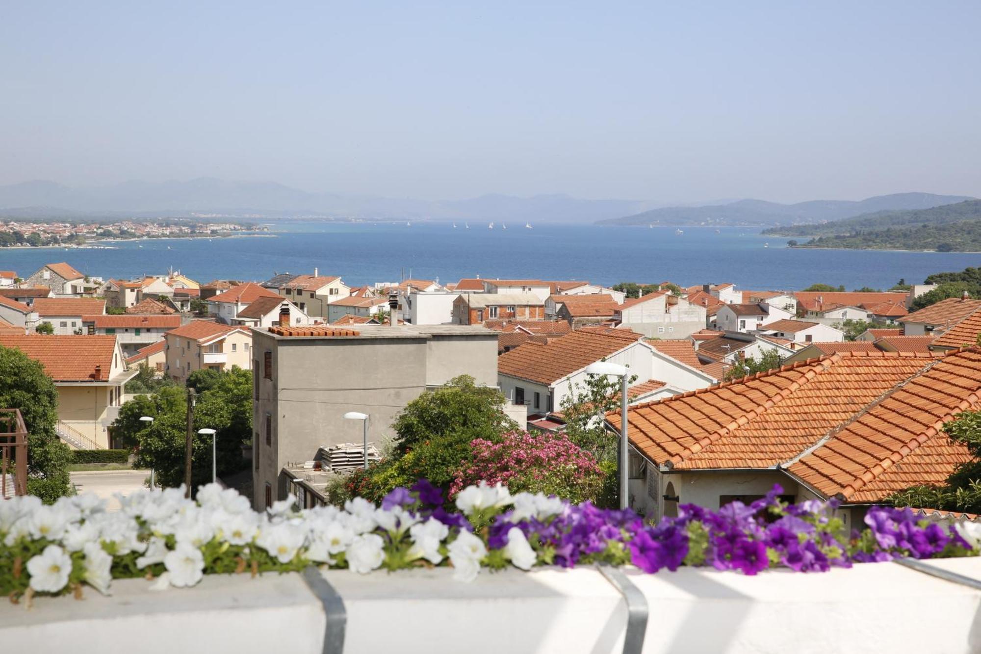 Apartments Katarine Zrinske Vodice Bagian luar foto