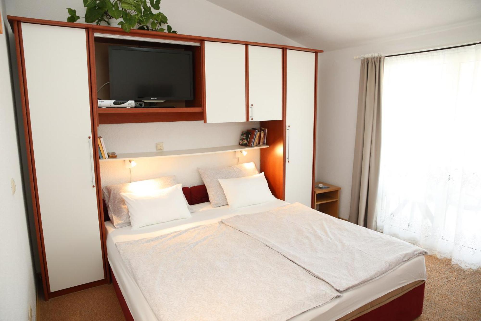 Apartments Katarine Zrinske Vodice Bagian luar foto