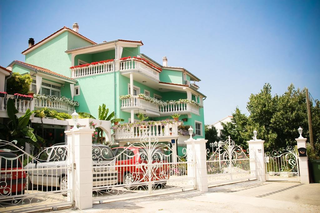 Apartments Katarine Zrinske Vodice Bagian luar foto