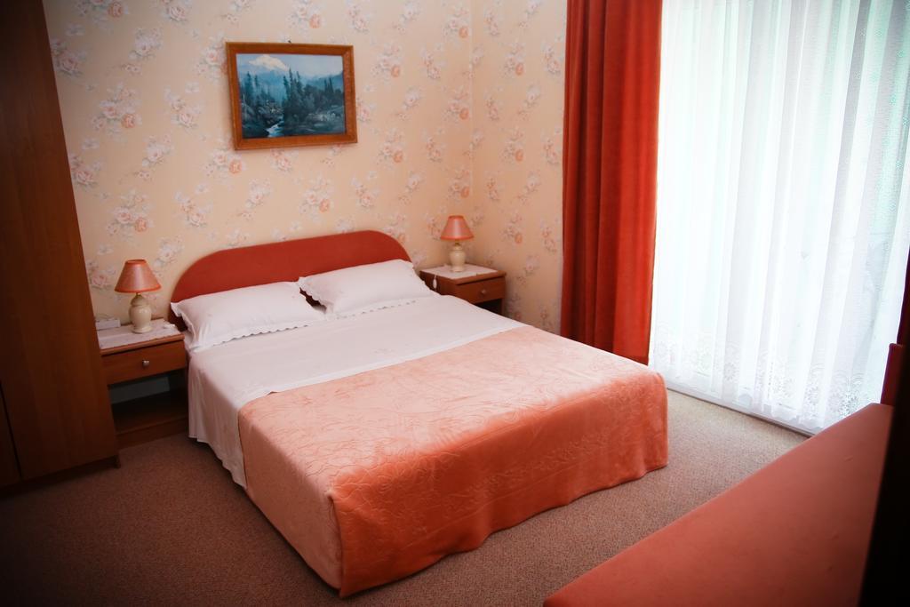 Apartments Katarine Zrinske Vodice Bagian luar foto