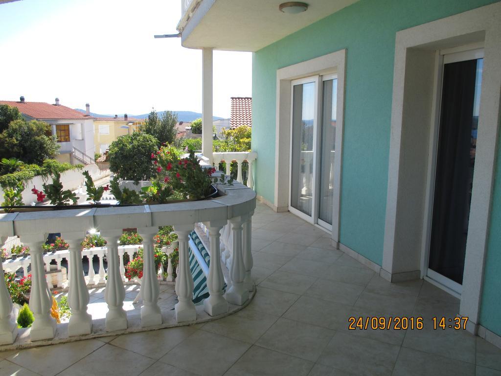 Apartments Katarine Zrinske Vodice Bagian luar foto