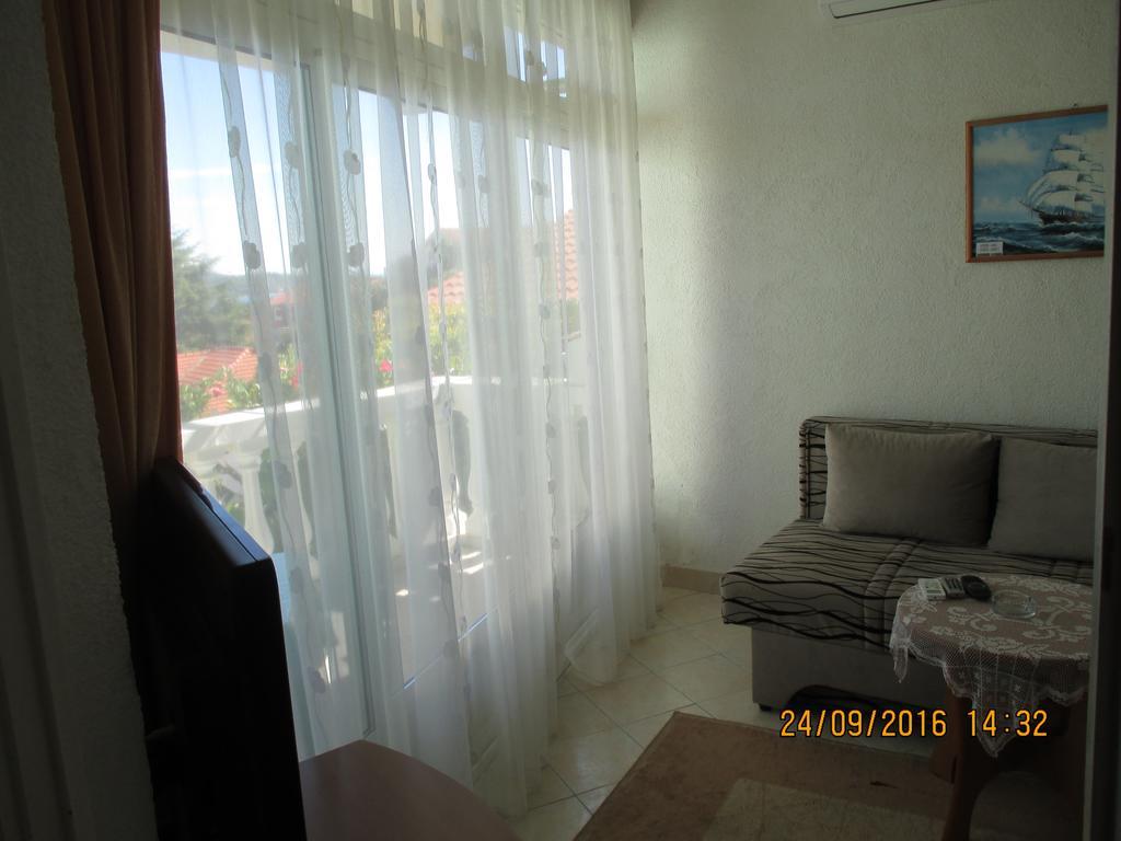 Apartments Katarine Zrinske Vodice Bagian luar foto