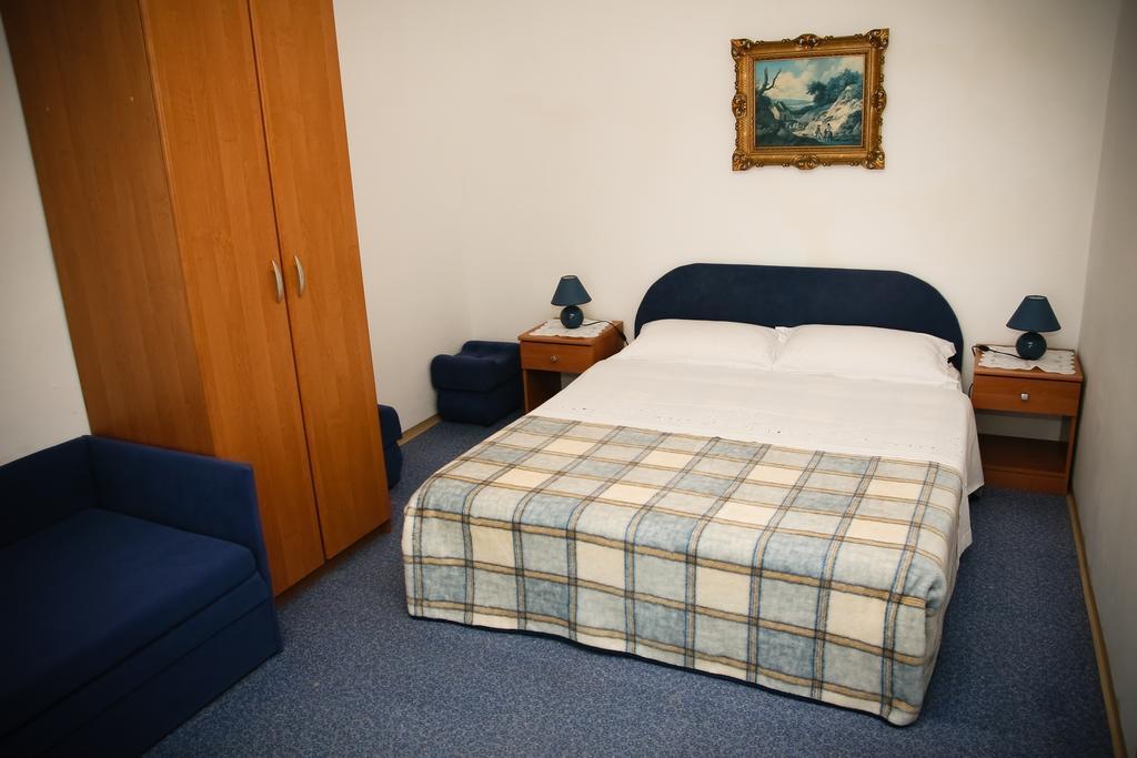 Apartments Katarine Zrinske Vodice Bagian luar foto