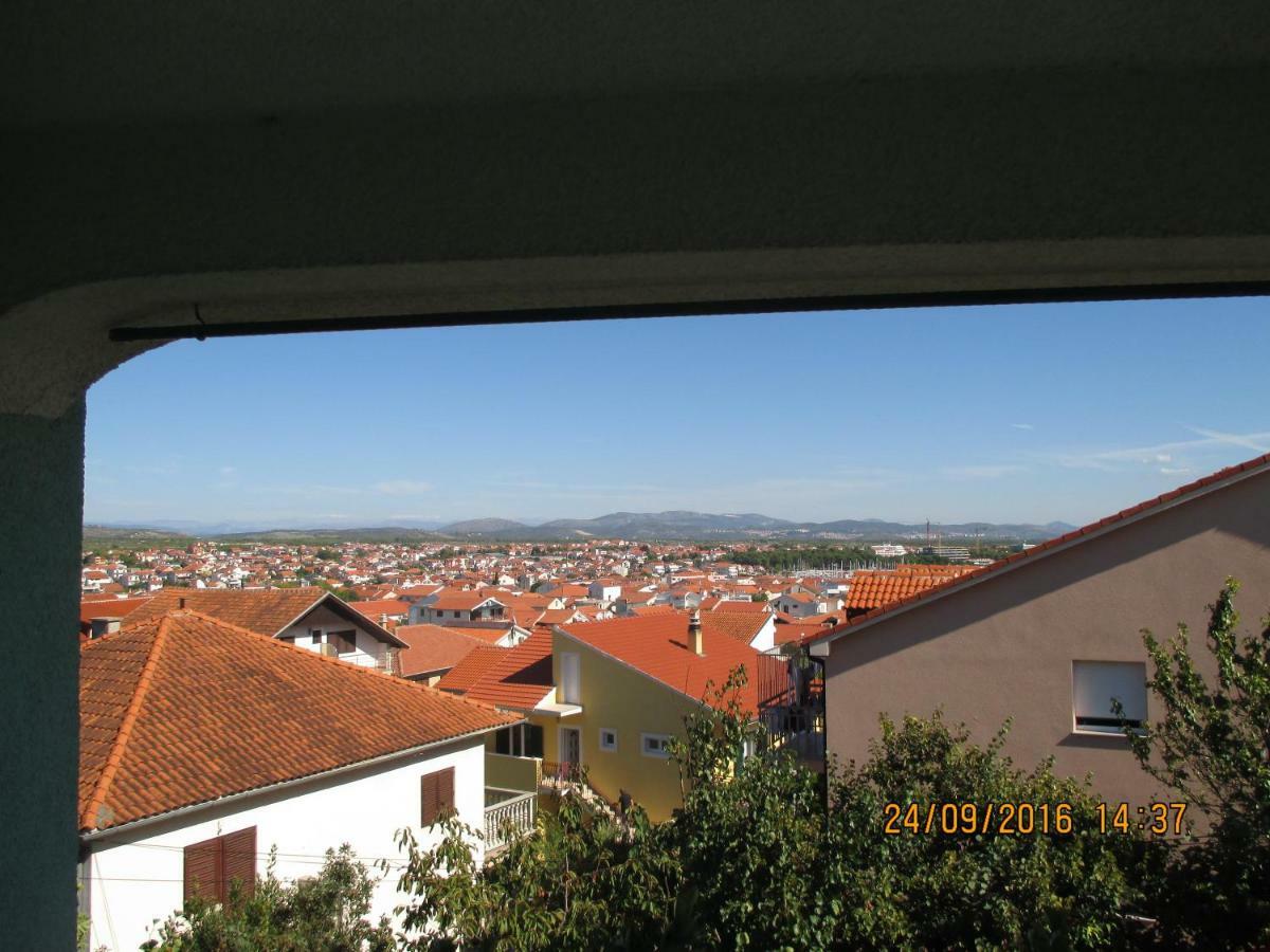Apartments Katarine Zrinske Vodice Ruang foto