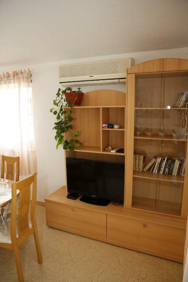 Apartments Katarine Zrinske Vodice Bagian luar foto