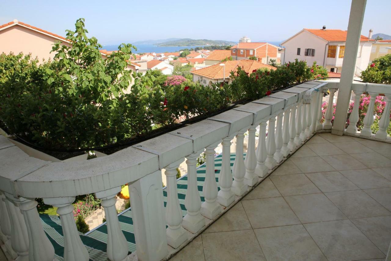 Apartments Katarine Zrinske Vodice Bagian luar foto