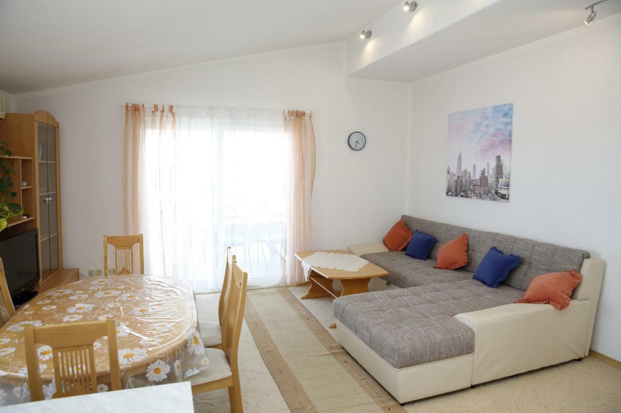 Apartments Katarine Zrinske Vodice Bagian luar foto